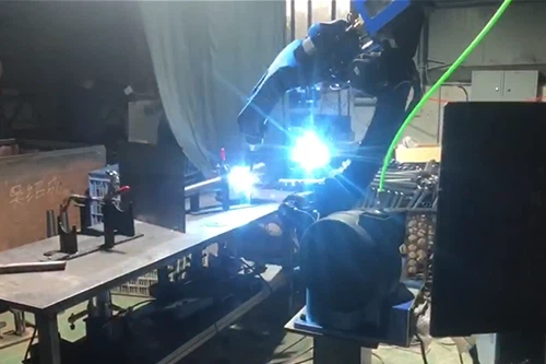 Конична тръба от Fulzh Robot